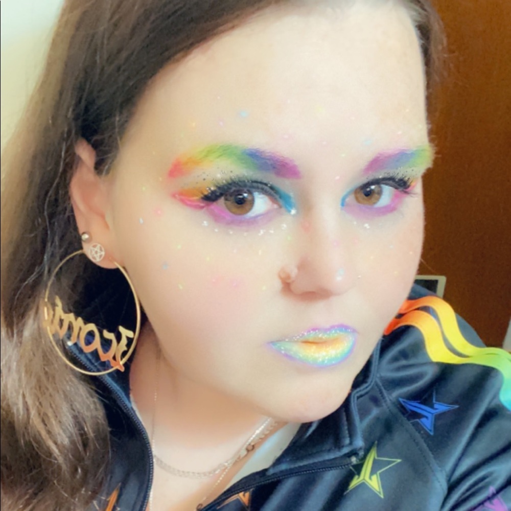 Meet your Posher, Rae